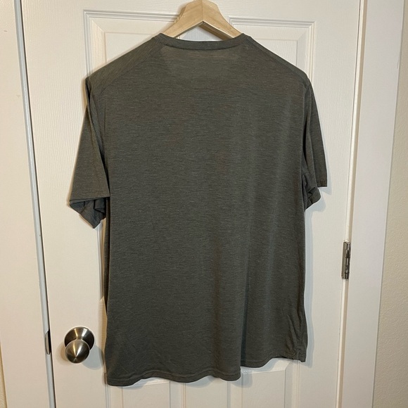 Patagonia Capilene Baselayer grey athletic shirt sleeve tee sz XL - Picture 9 of 10